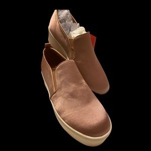 Vivian Blush Satin platform sneaker